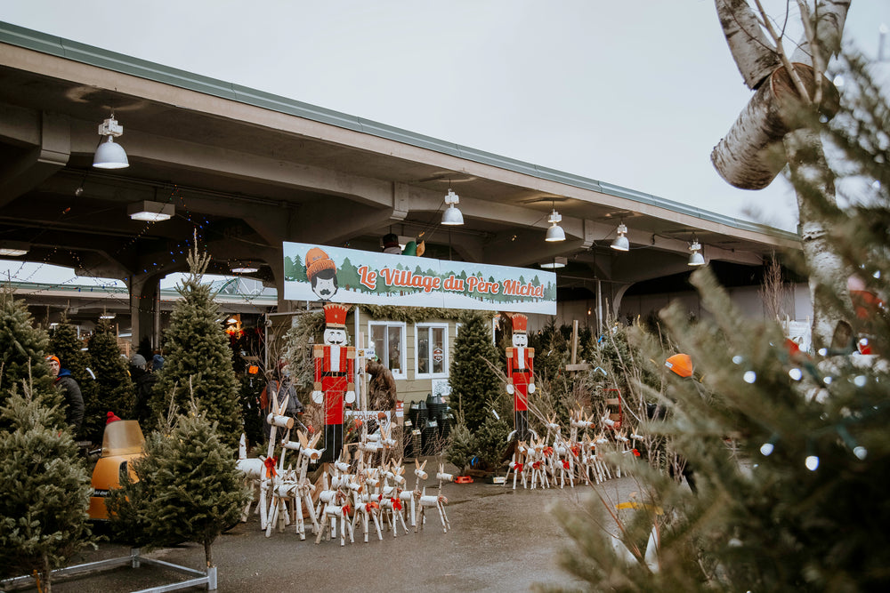 Kiosque Sapin Chez Michel au Marché Jean-Talon à Montréal
